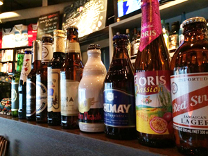 世界各国のビールの写真。