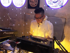 DJイベントの写真