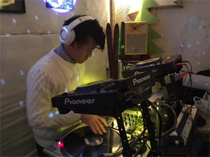 DJイベントの写真