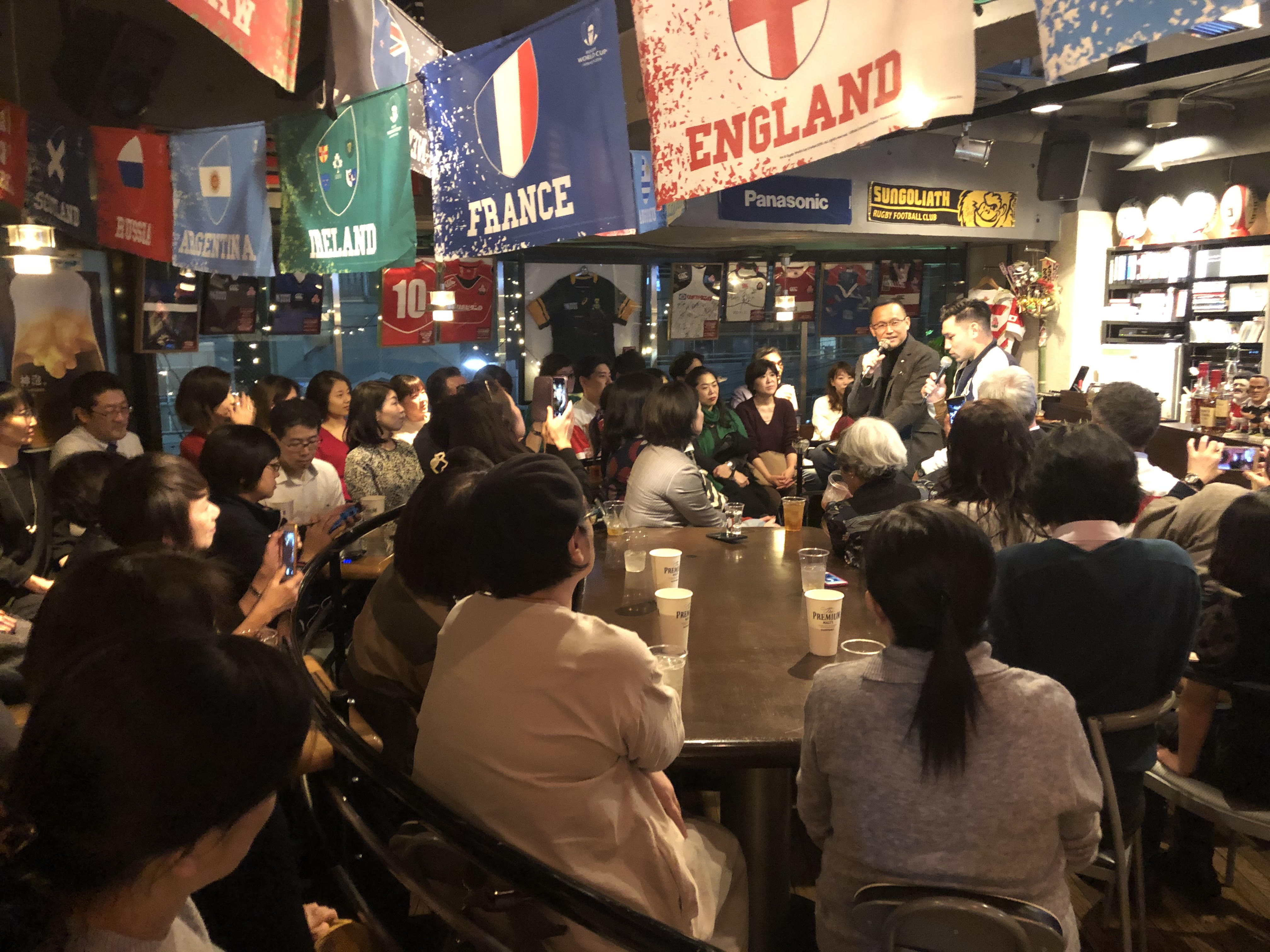 マスターがDJとして盛り上げます！